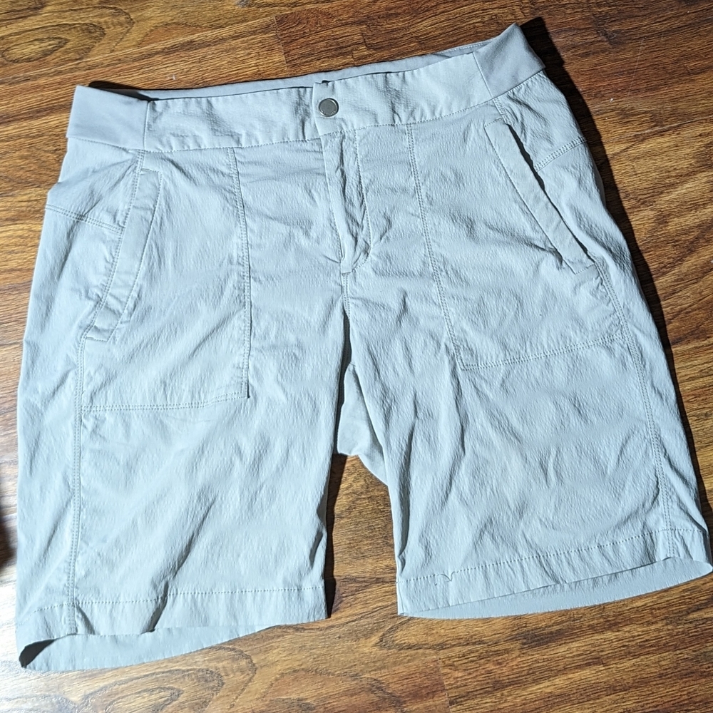 Athleta Shorts Women's Size 12 khaki Short Pants Athletic Shorts